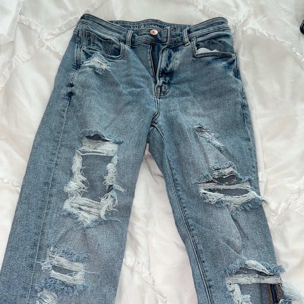 American Eagle Light Wash Mom Jeans
